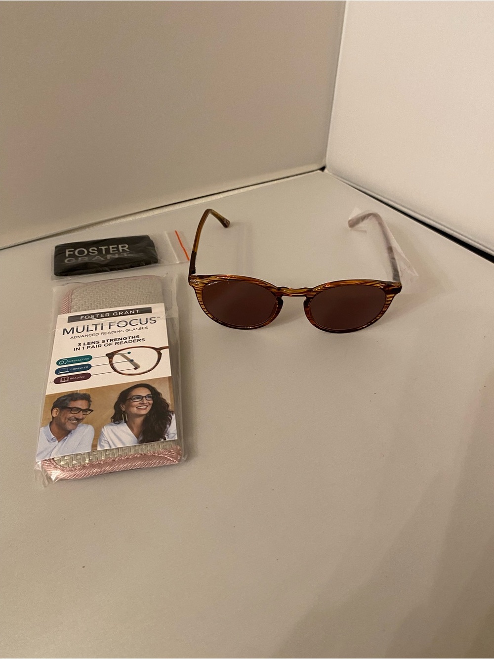 Foster Grant Multi Focus Advanced, Brown Frame +2.25,new without tags